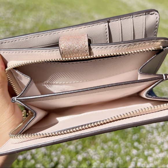 Kate Spade Giftable Boxed Medium Compact Bifold Rose Gold Wallet - Picture 6 of 6